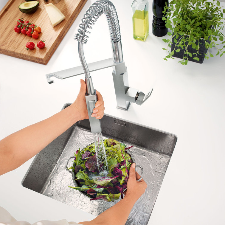 Eurocube Chrome Pull-Out Single Handle Kitchen Faucet