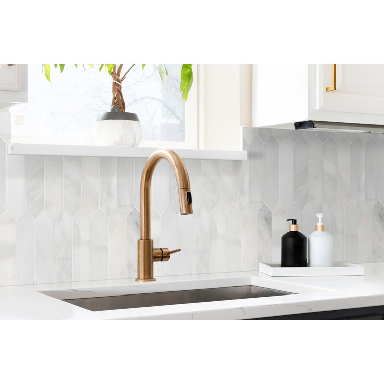 Arabescato Carrara White and Gray Marble Mosaic Tile