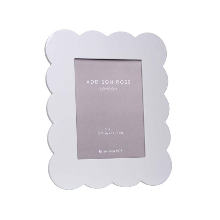 White Scalloped High Gloss Lacquer Photo Frame