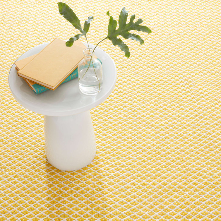Yellow and Ivory Geometric Handwoven Reversible Rug 5' x 8'