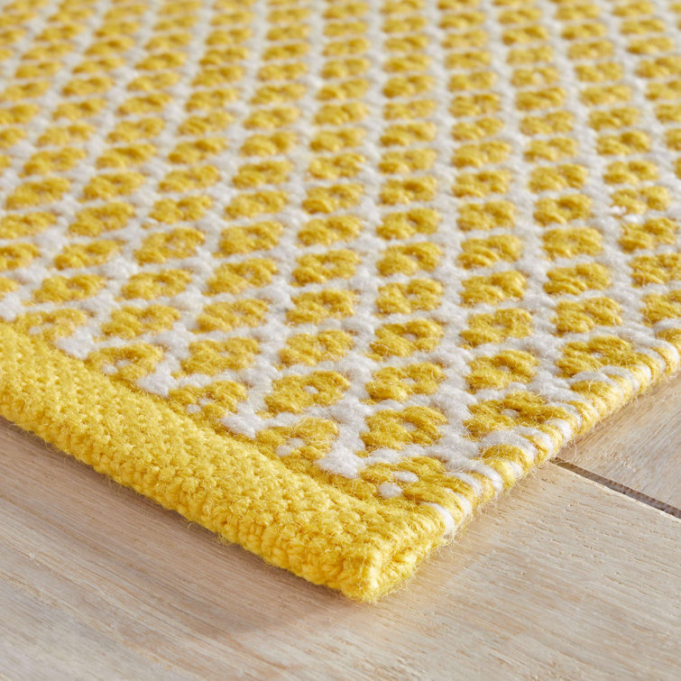 Yellow and Ivory Geometric Handwoven Reversible Rug 5' x 8'