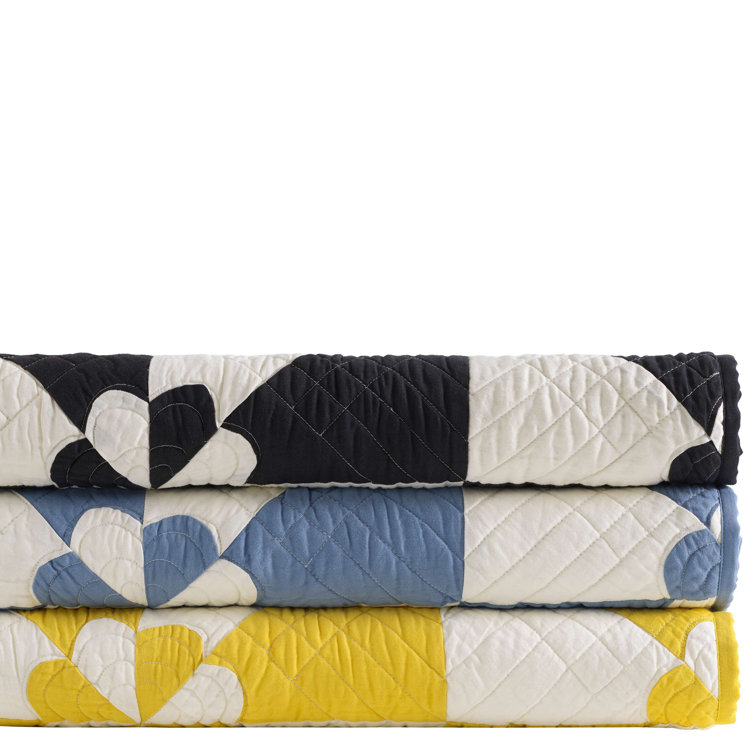 Full/Queen Black and White Cotton Reversible Quilt