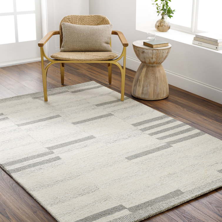 Ivory and Gray Hand-Tufted Wool 5' x 7' Rug