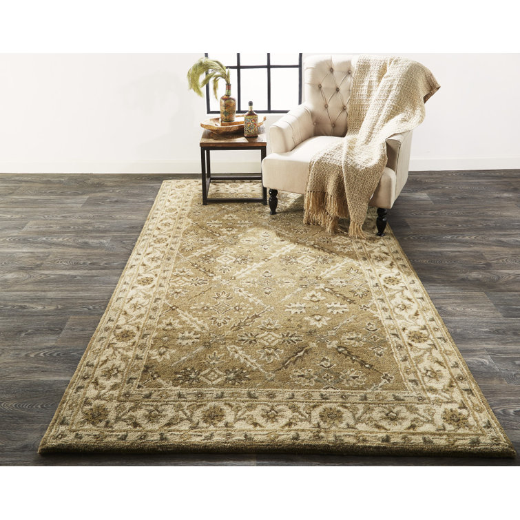 Hand-Tufted Green and Beige Wool 8' x 11' Area Rug