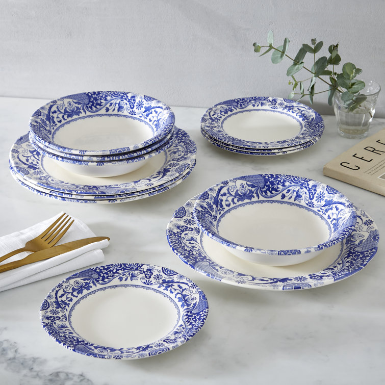 Blue and White Porcelain Floral Motif Dinnerware Set, Service for 4