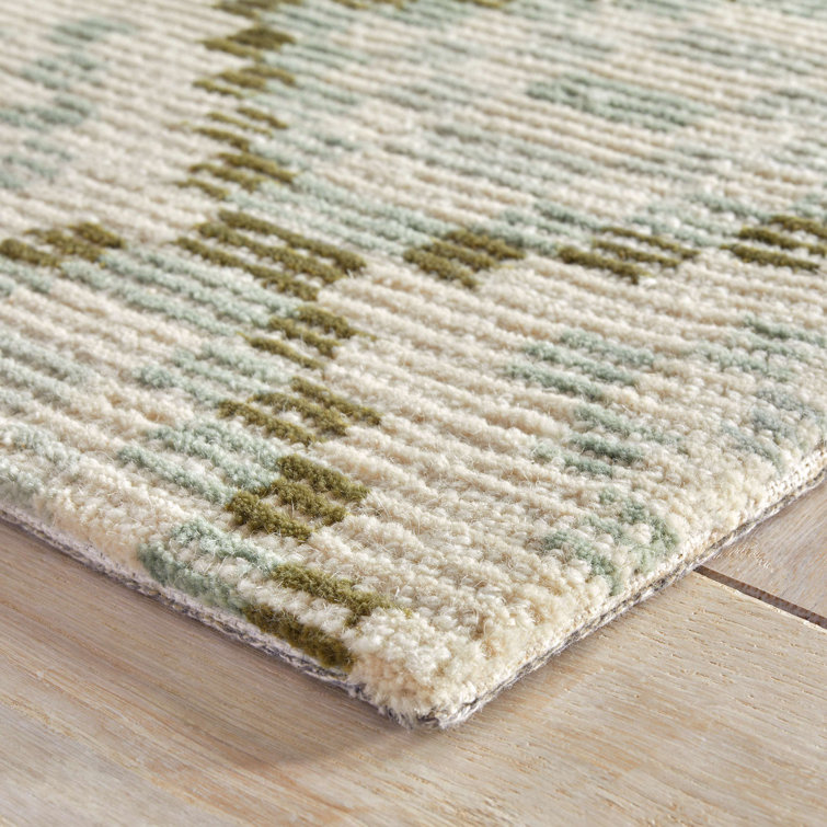 Handmade Green and Beige Wool Tufted 8' x 10' Rug