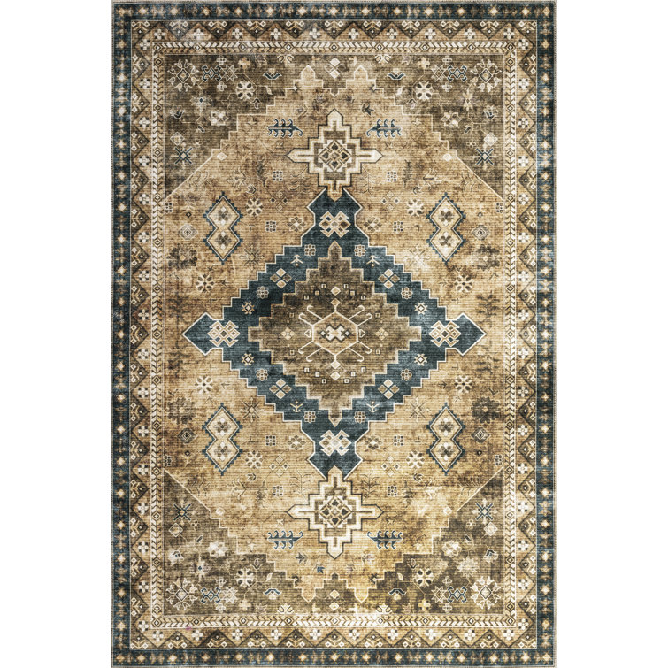 Dorota Hunter Green Geometric Synthetic 3' x 5' Area Rug