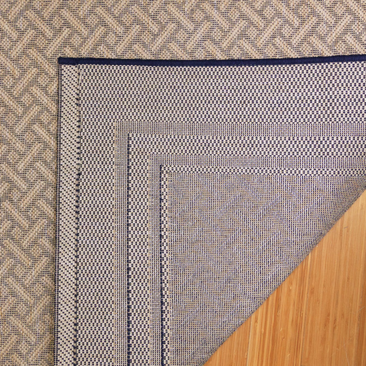 Chestnut and Black 6' x 9' Synthetic Flatweave Area Rug