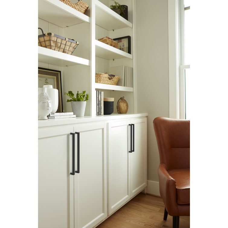 Matte Black Aluminum Modern Cabinet Bar Pull with Mounting Hardware