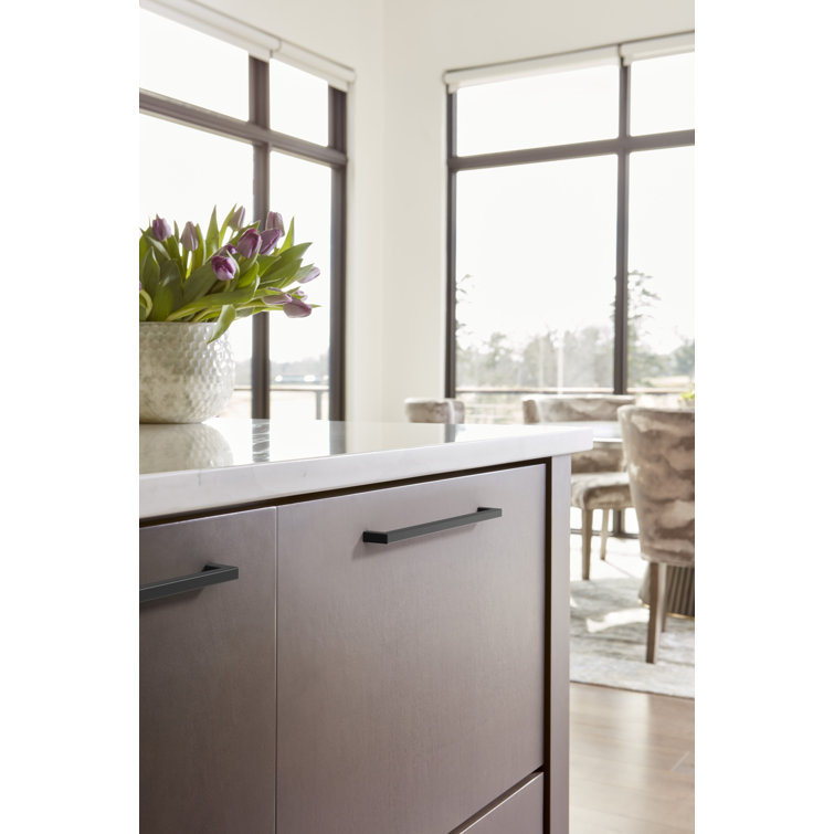 Matte Black Aluminum Modern Cabinet Bar Pull with Mounting Hardware