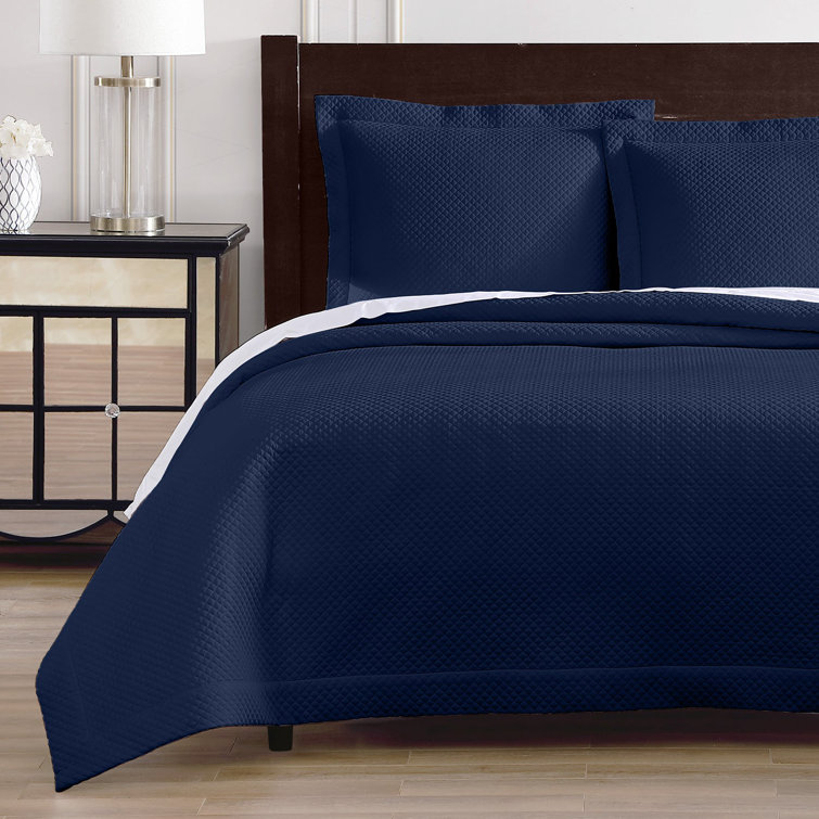 King White Cotton Reversible Diamond Quilted Coverlet Set