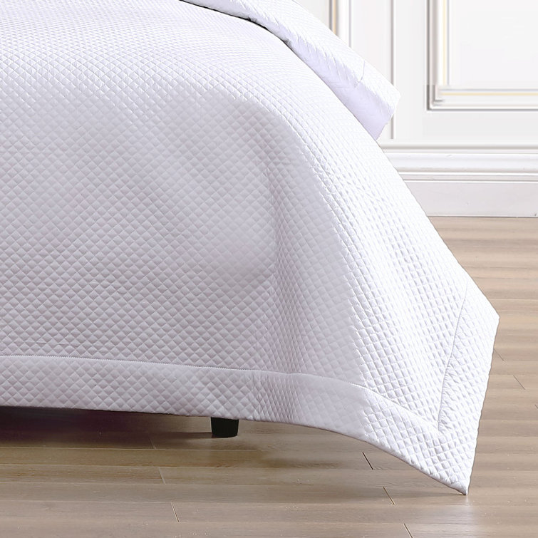 King White Cotton Reversible Diamond Quilted Coverlet Set
