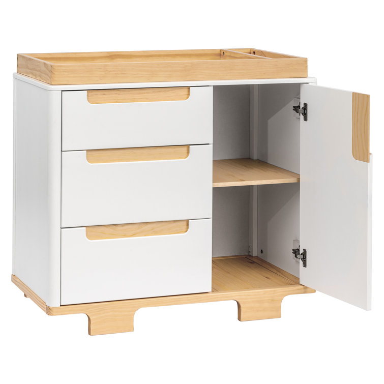 White and Natural Pinewood 3-Drawer Changer Dresser
