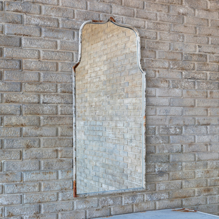Elegant Keyhole Shape Metal Framed Wall Mirror