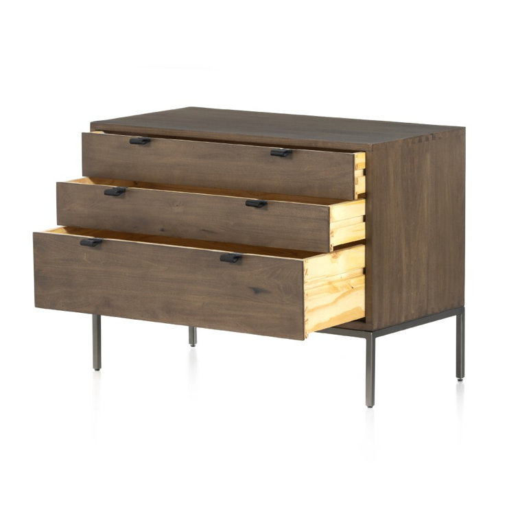 Auburn Poplar 3-Drawer Contemporary Dresser