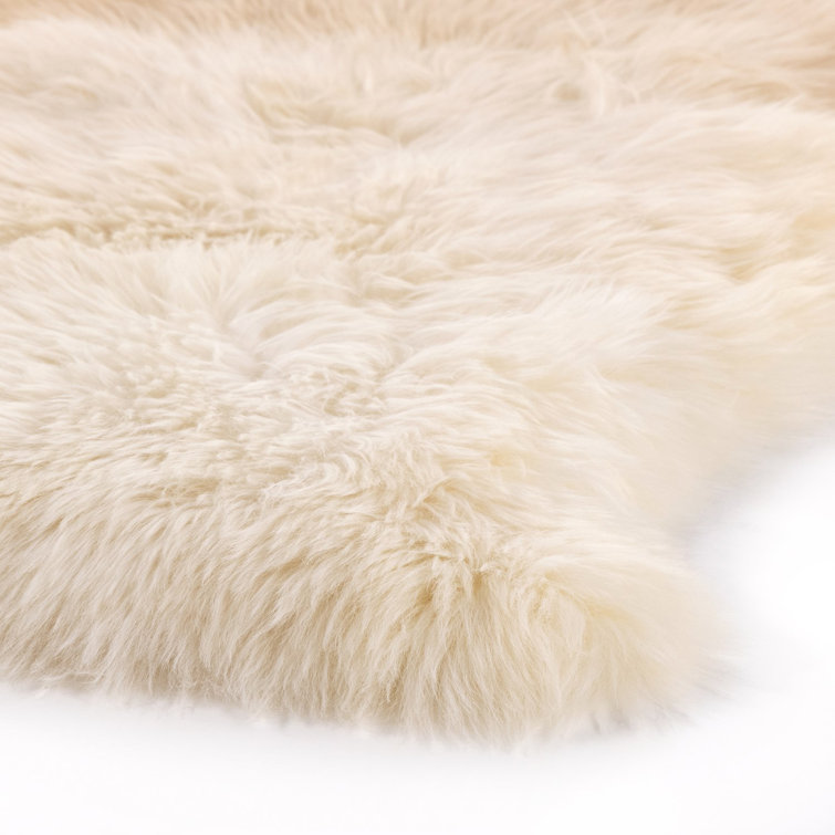 Luxurious Vale Ombre Sheepskin Throw in Beige - 32"x16"