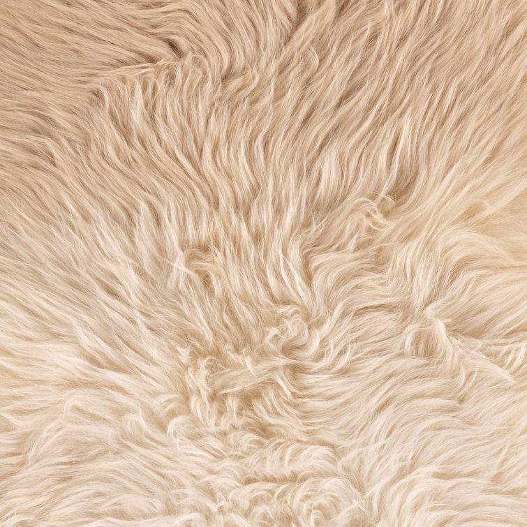 Luxurious Vale Ombre Sheepskin Throw in Beige - 32"x16"