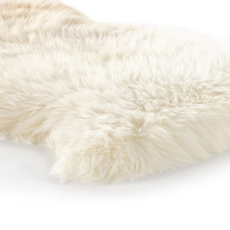 Luxurious Vale Ombre Sheepskin Throw in Beige - 32"x16"
