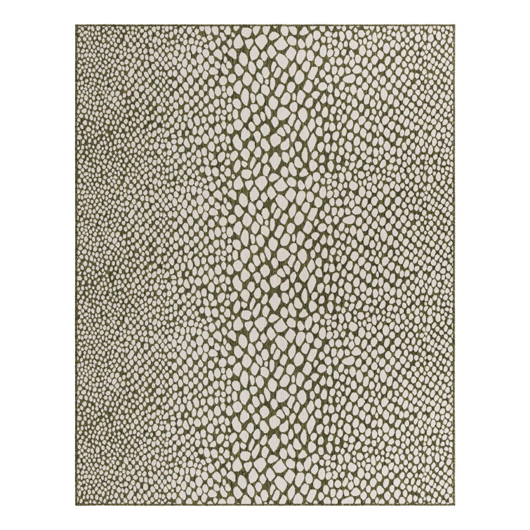 Green and Ivory Geometric 8' x 10' Outdoor Synthetic Rug