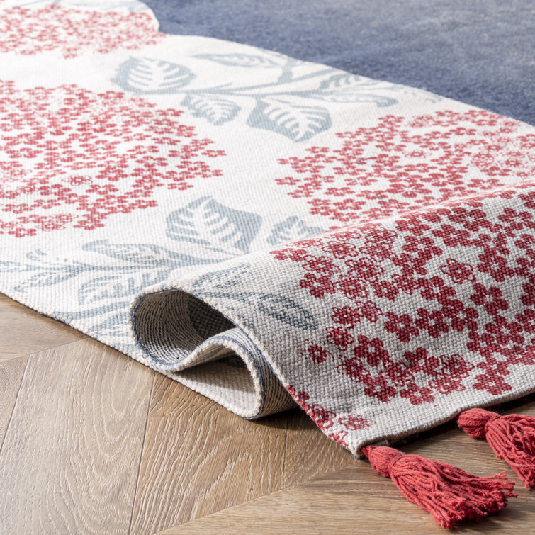 Coastal Charm Red Cotton Flatweave Whale Area Rug, 3' x 5'