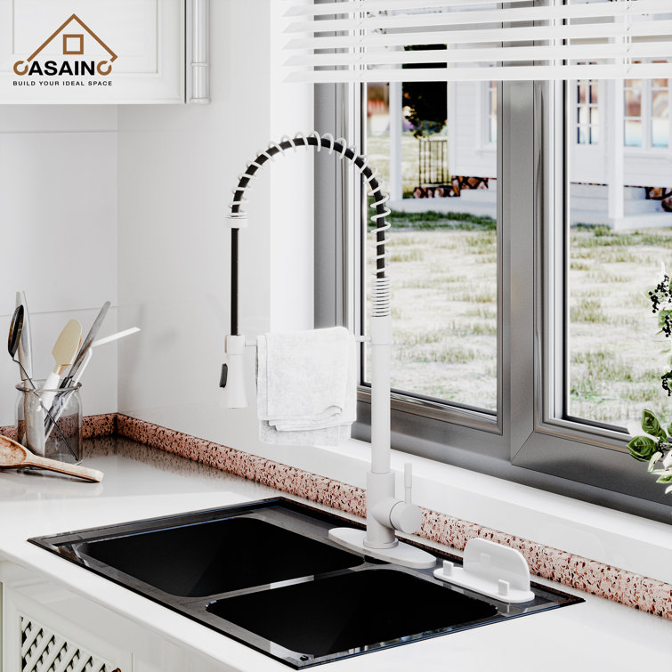 Matte White Single Handle Pull Down Kitchen Faucet