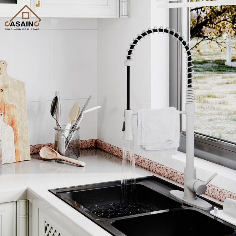 Matte White Single Handle Pull Down Kitchen Faucet