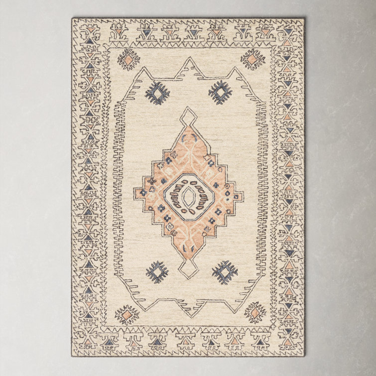 Ivory and Peach Hand-Tufted Wool 8' x 10' Rug