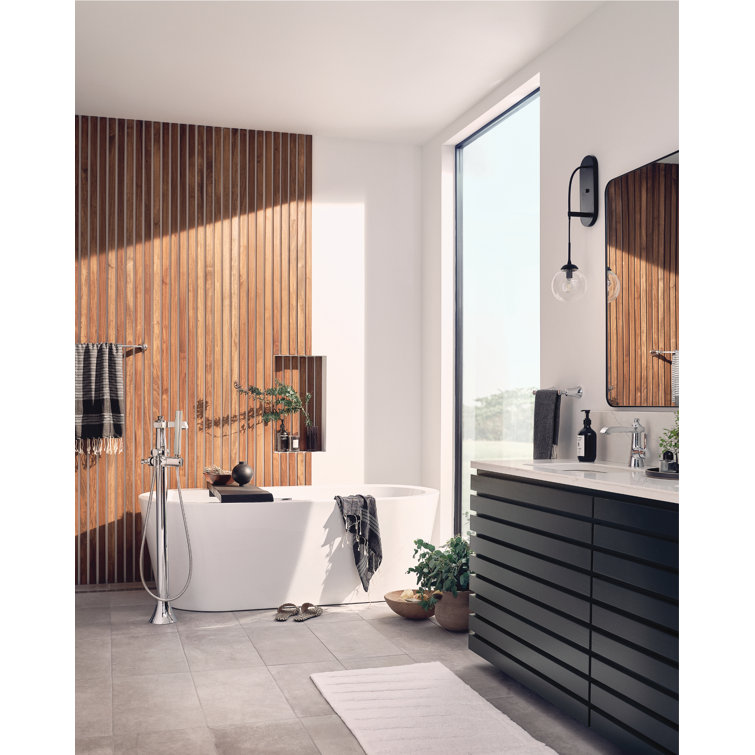 Polished Nickel Single Hole Transitional Bathroom Faucet with Drain Assembly