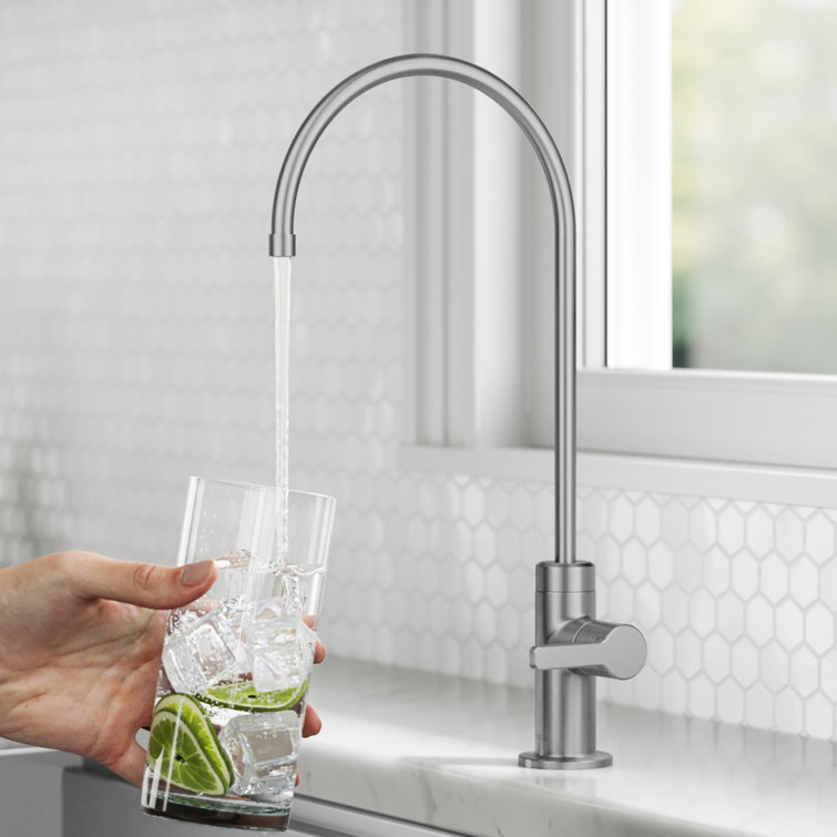 Spot-Free Stainless Steel High-Arc Water Filter Faucet