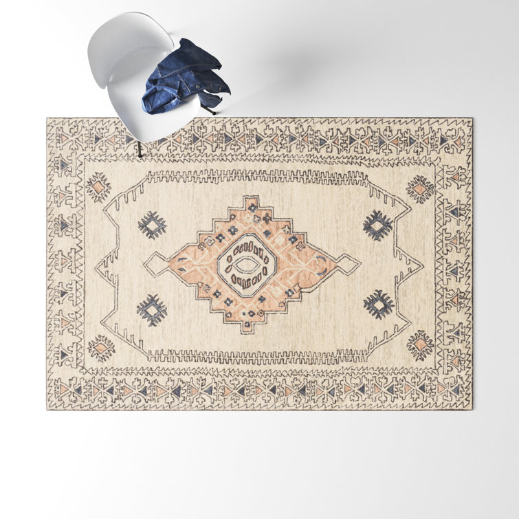 Ivory and Peach Hand-Tufted Wool 8' x 10' Rug
