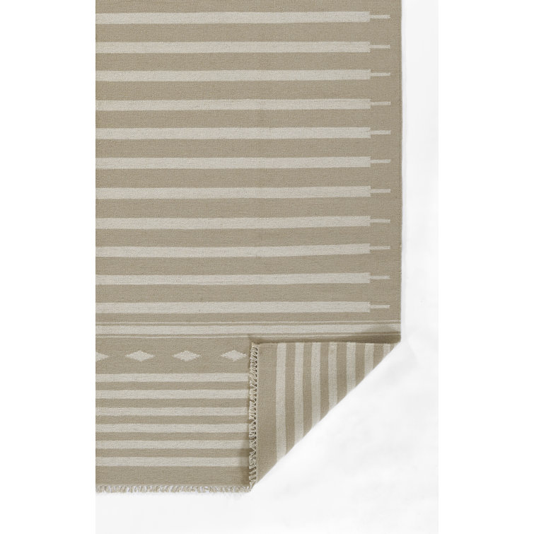 Beige and Ivory Geometric Wool Flat Woven Area Rug 5' x 7'