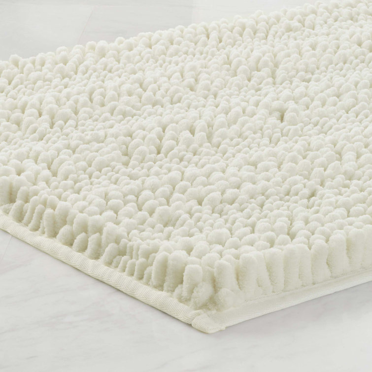 Elegant White Chenille 17" x 24" Non-Slip Bath Mat with Rubber Backing
