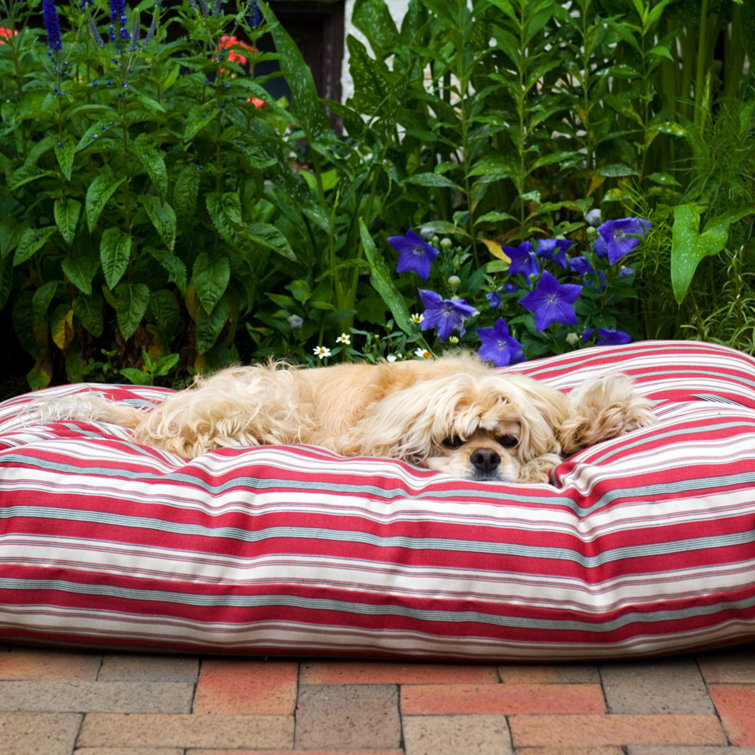 Medium Red Striped Polyester Outdoor Pet Bed