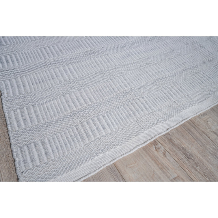 Light Silver Geometric Handmade Synthetic Flatweave Area Rug 8' x 10'