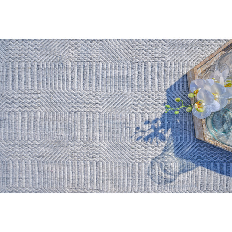 Light Silver Geometric Handmade Synthetic Flatweave Area Rug 8' x 10'