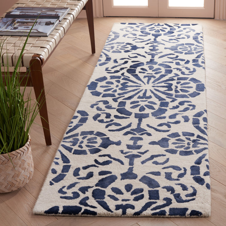 Ivory and Navy Hand-Tufted Wool Runner Rug 2'3" x 8'