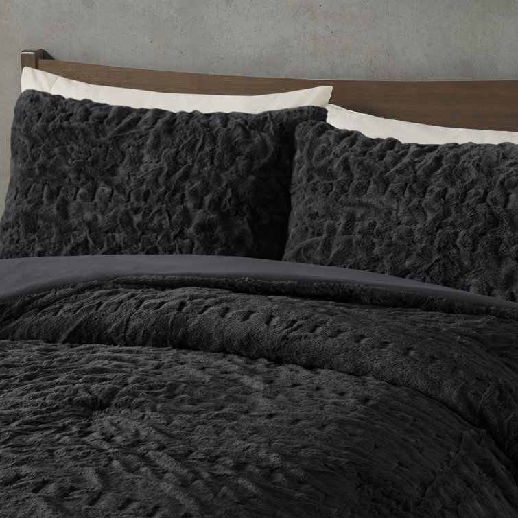 King Black Ruched Faux Fur Comforter Set