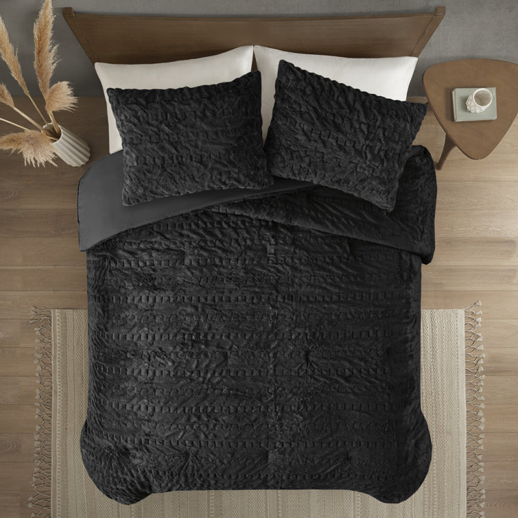 King Black Ruched Faux Fur Comforter Set