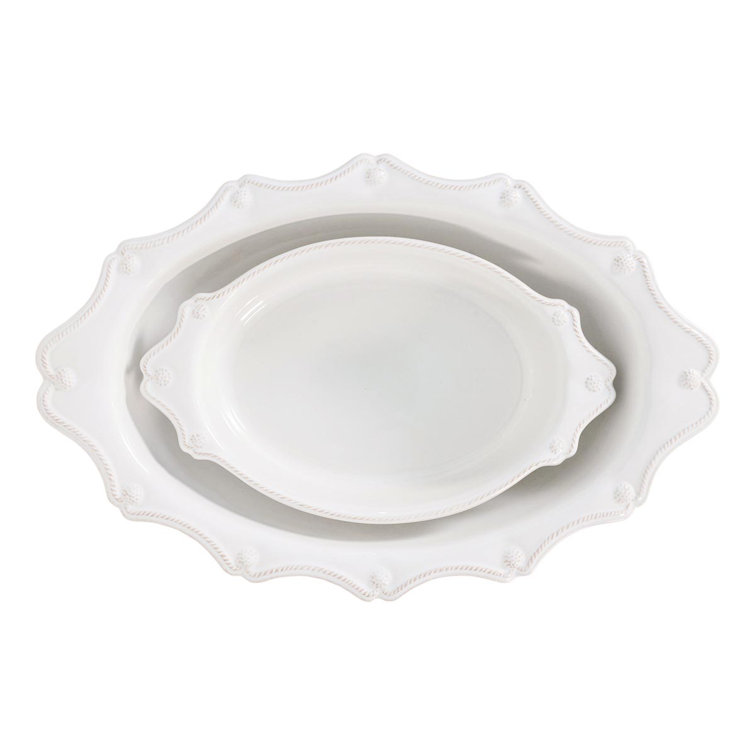 White Scalloped Ceramic 2-Piece Oval Casserole Dish Set
