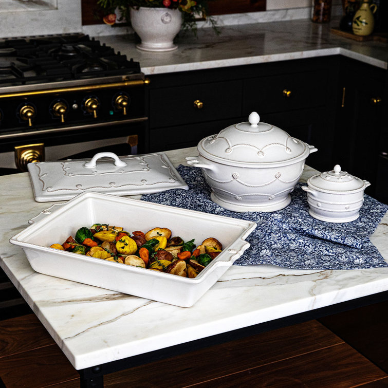 White Rectangular Ceramic Casserole Dish with Lid, 13-inch
