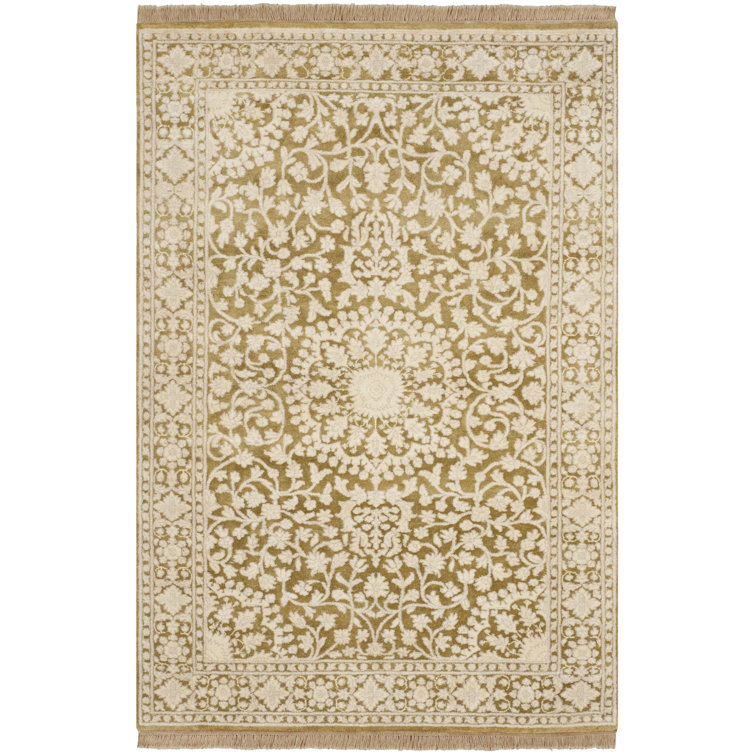 Hand-Knotted Ivory and Green Wool Rectangular Rug, 5' x 7'