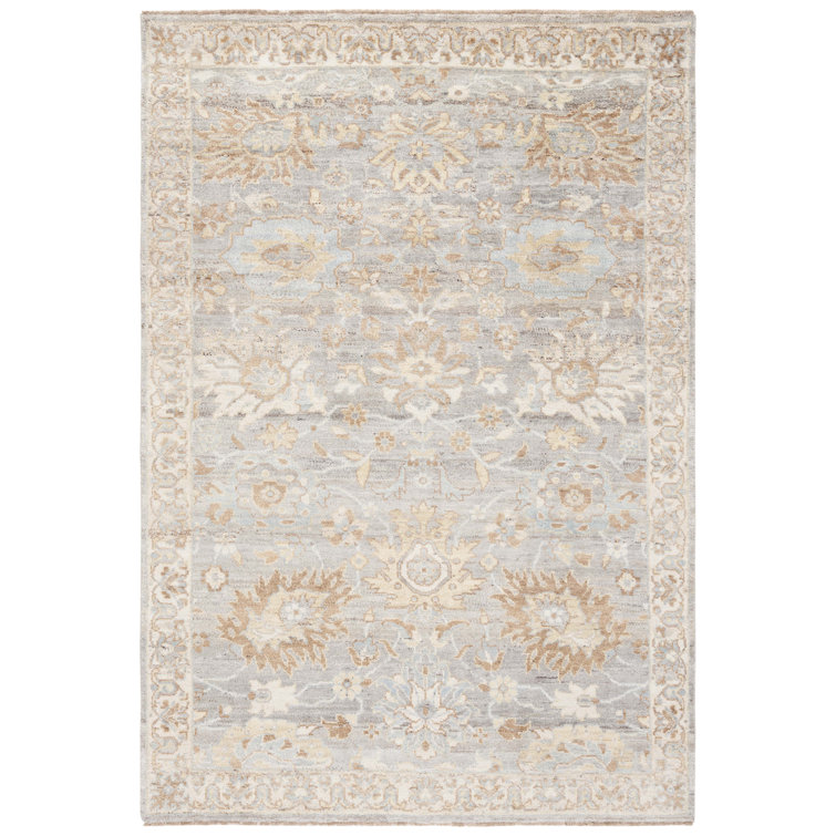 Ivory and Gray Hand-Knotted Wool 6' x 9' Rug