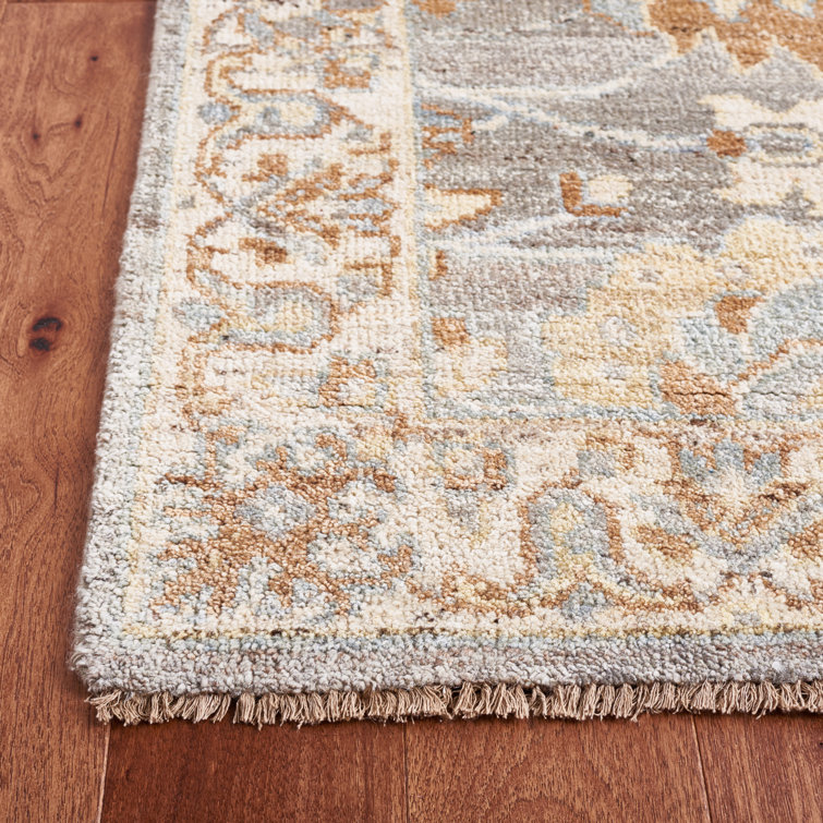 Ivory and Gray Hand-Knotted Wool 6' x 9' Rug