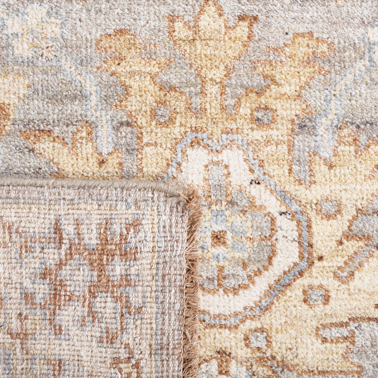 Ivory and Gray Hand-Knotted Wool 6' x 9' Rug