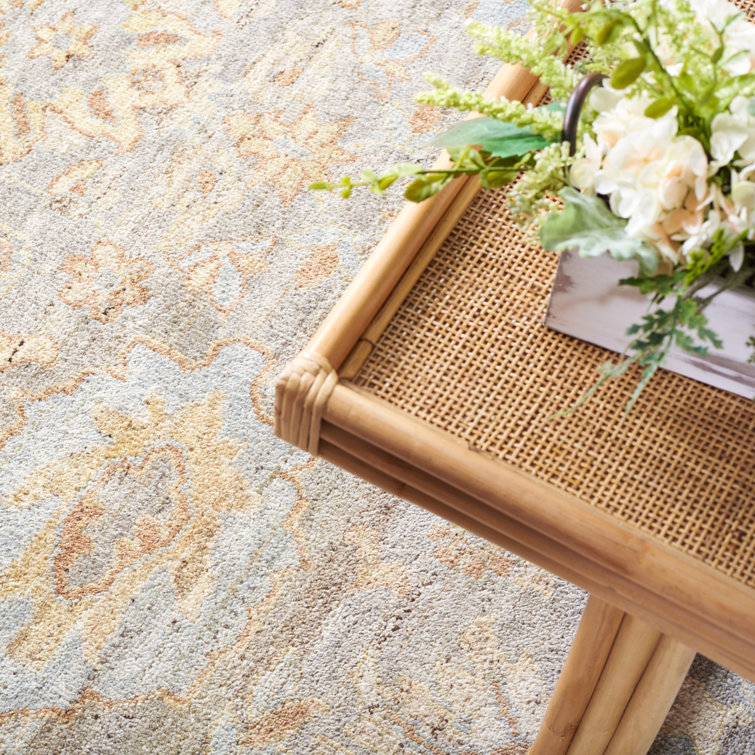 Ivory and Gray Hand-Knotted Wool 6' x 9' Rug