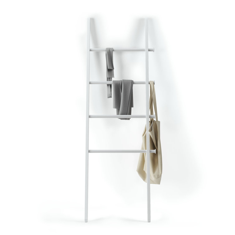 White Ash and Poplar Wood Blanket Ladder with Metal Bars