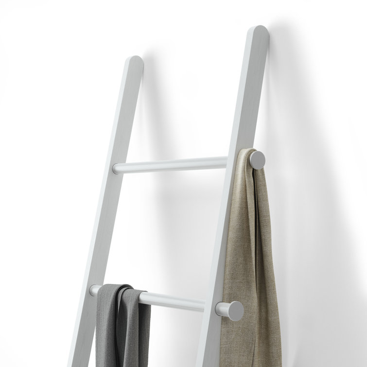 White Ash and Poplar Wood Blanket Ladder with Metal Bars