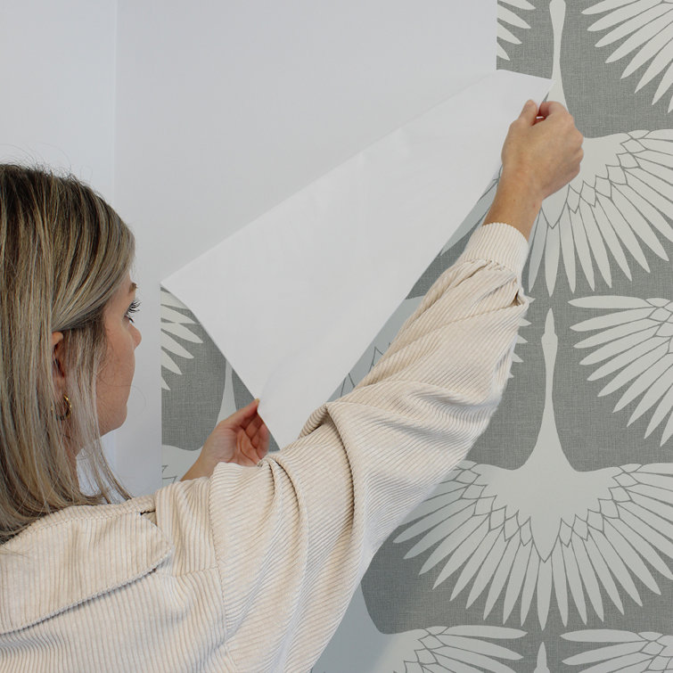 Genevieve Gorder Gray and White Feather Flock Peel and Stick Wallpaper