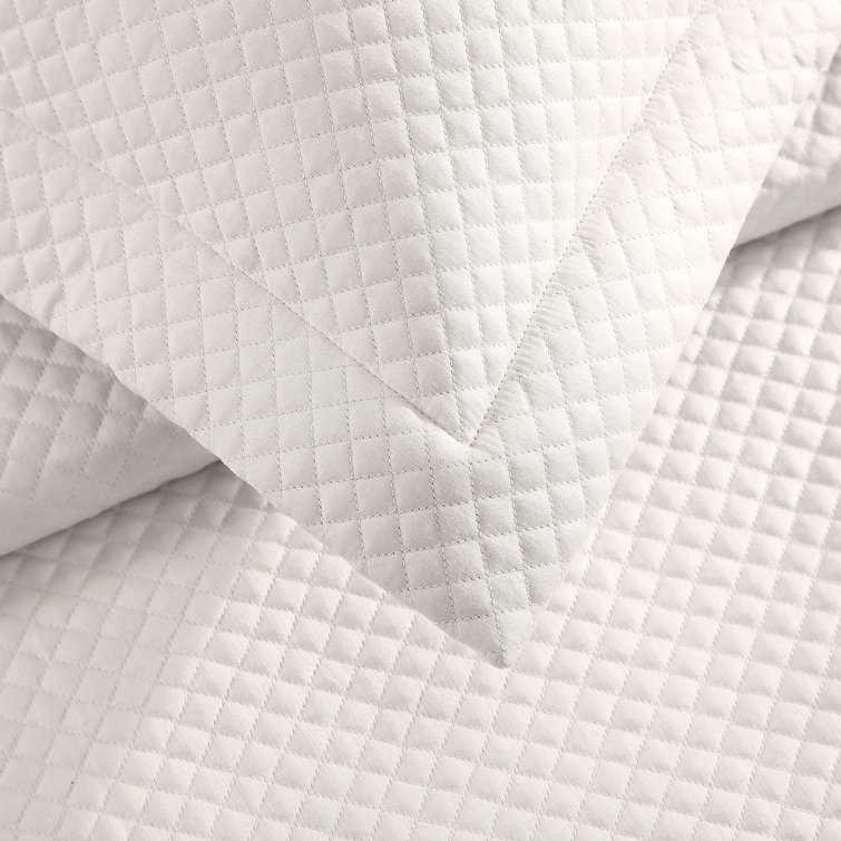 King White Cotton Reversible Diamond Quilted Coverlet Set