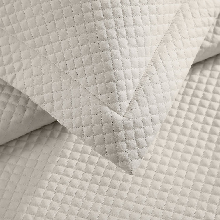 King White Cotton Reversible Diamond Quilted Coverlet Set